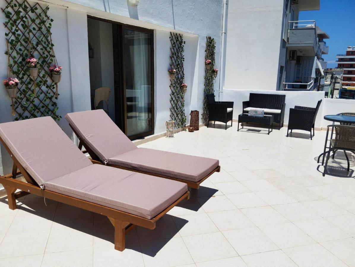 Lilian'S Seaview-Party Street-Youth Studios Rhodes City ภายนอก รูปภาพ