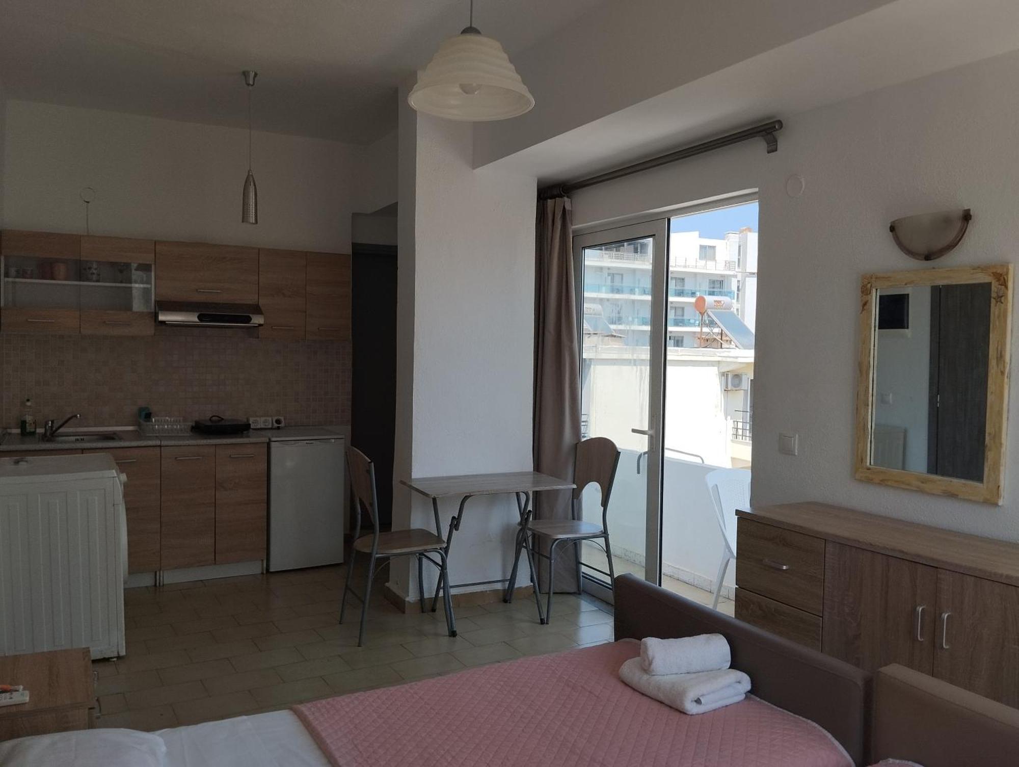 Lilian'S Seaview-Party Street-Youth Studios Rhodes City ภายนอก รูปภาพ