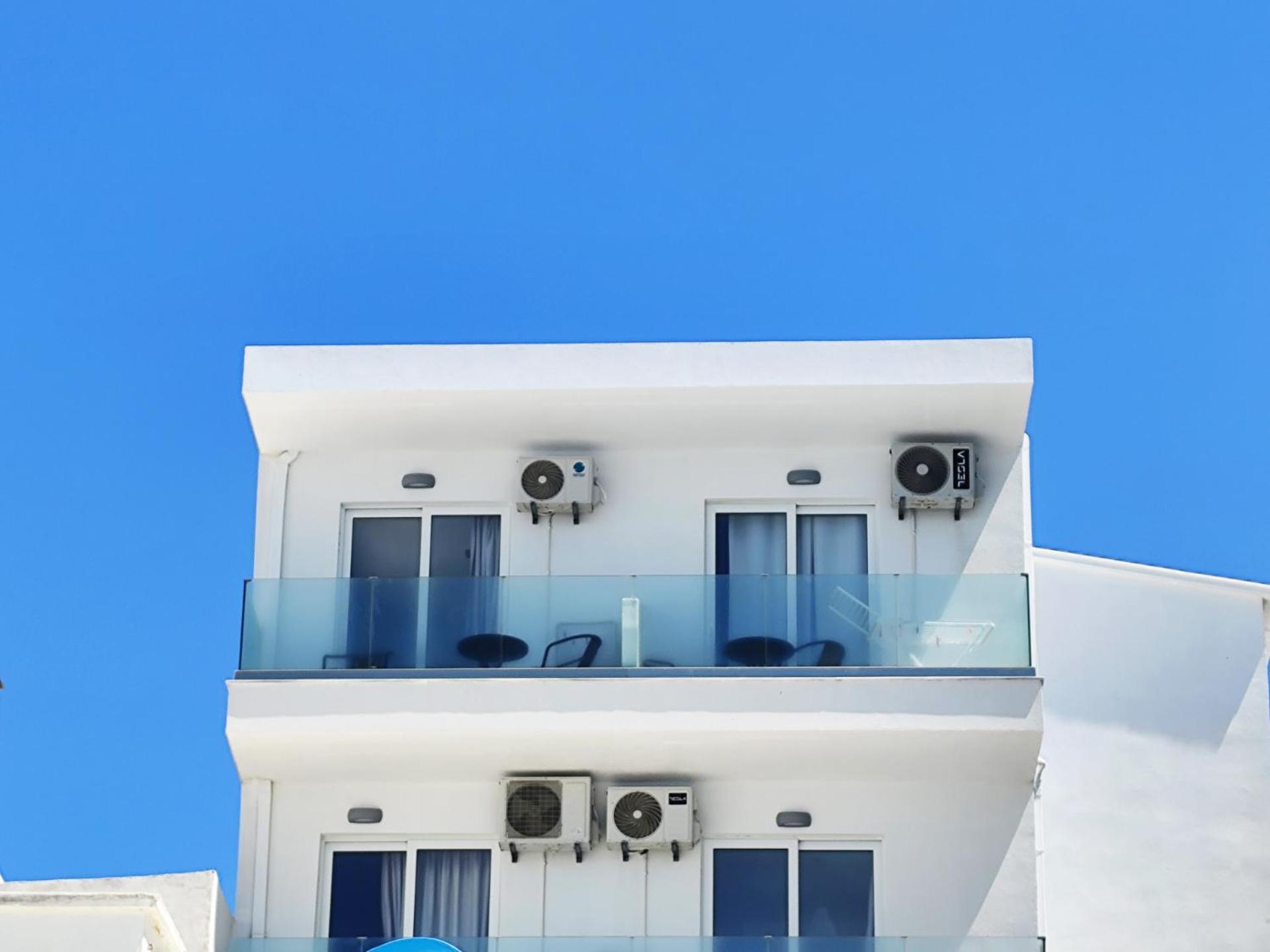 Lilian'S Seaview-Party Street-Youth Studios Rhodes City ภายนอก รูปภาพ