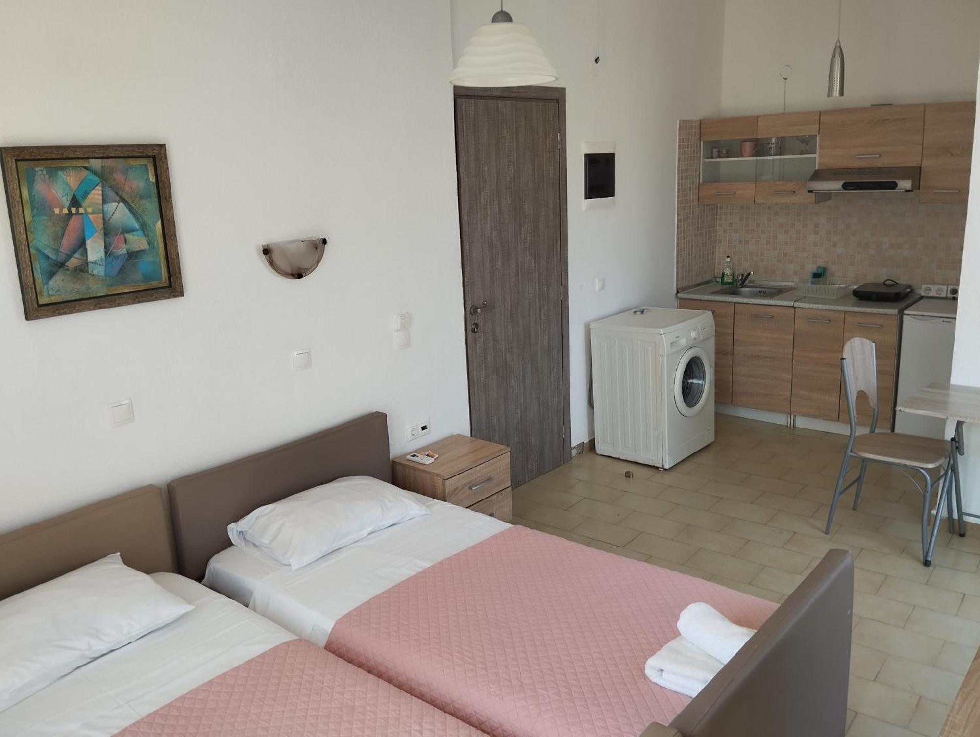 Lilian'S Seaview-Party Street-Youth Studios Rhodes City ภายนอก รูปภาพ