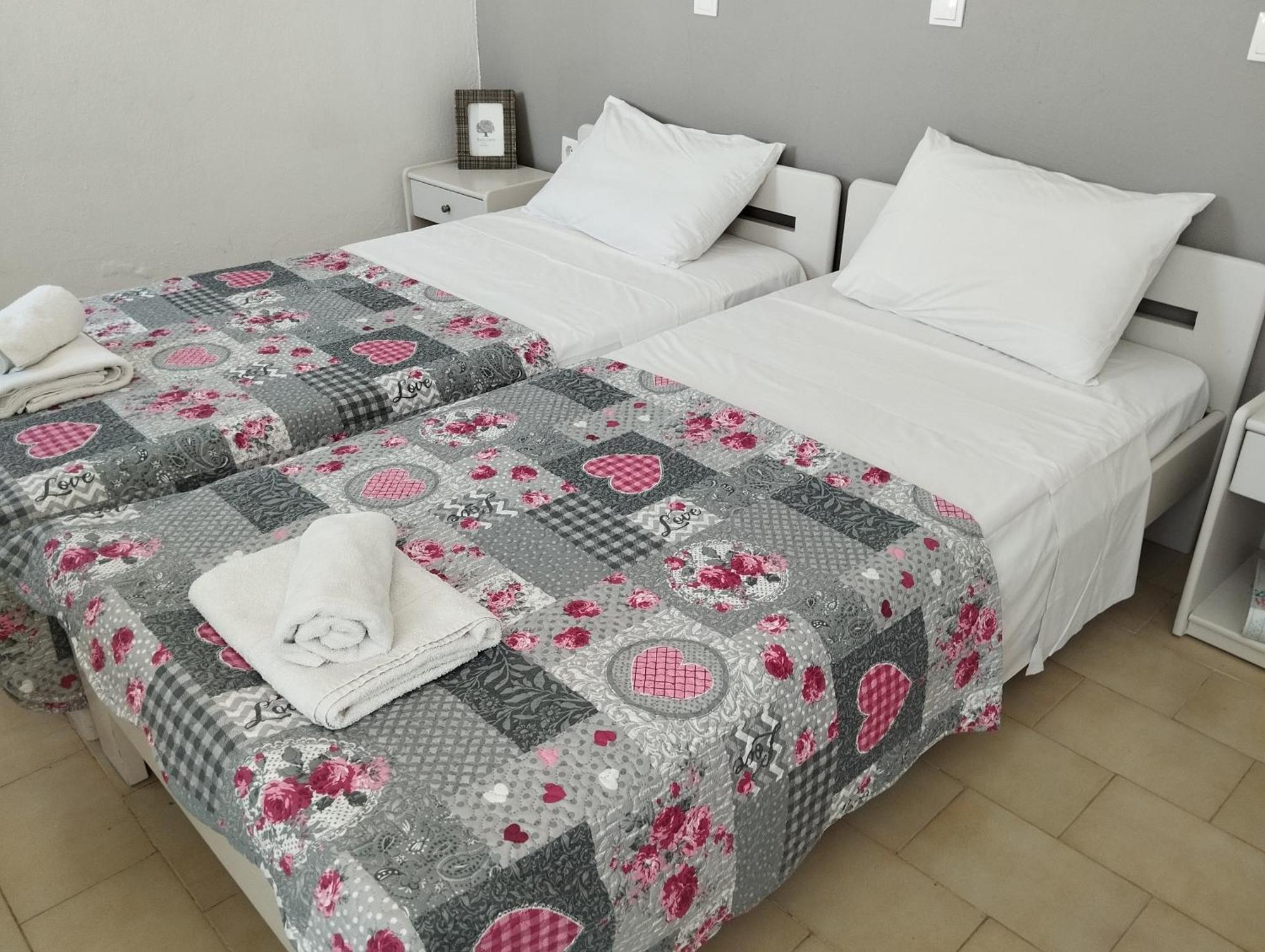 Lilian'S Seaview-Party Street-Youth Studios Rhodes City ภายนอก รูปภาพ