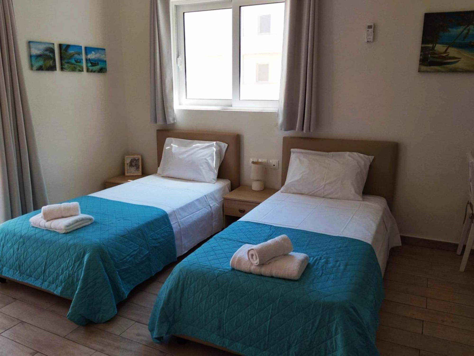 Lilian'S Seaview-Party Street-Youth Studios Rhodes City ภายนอก รูปภาพ